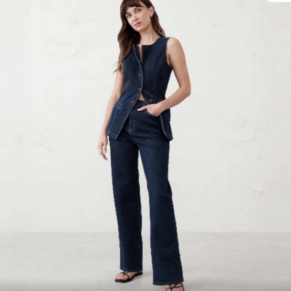 NWOT Banana Republic Ultra High Rise Straight Fit Jean Size 30